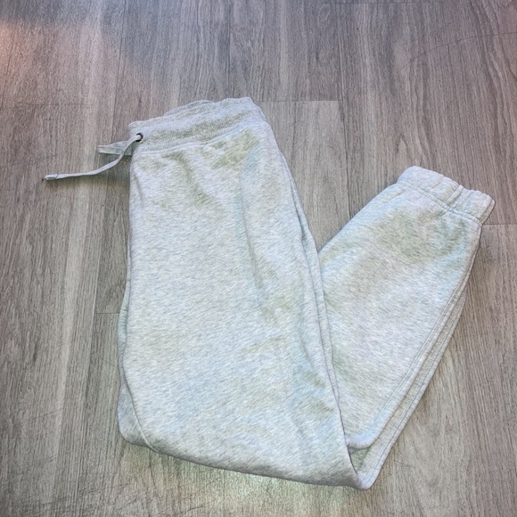 NWOT Gray Sweatpant Joggers - Picture 3 of 3